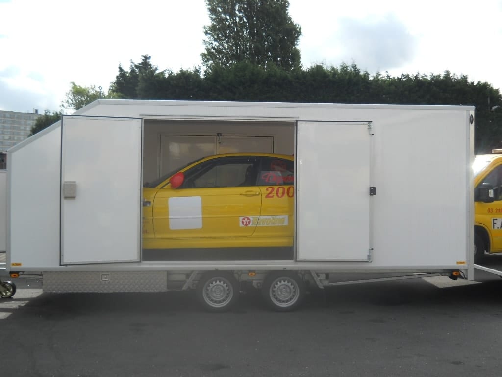 Dichte aanhangwagen voor gesloten transport